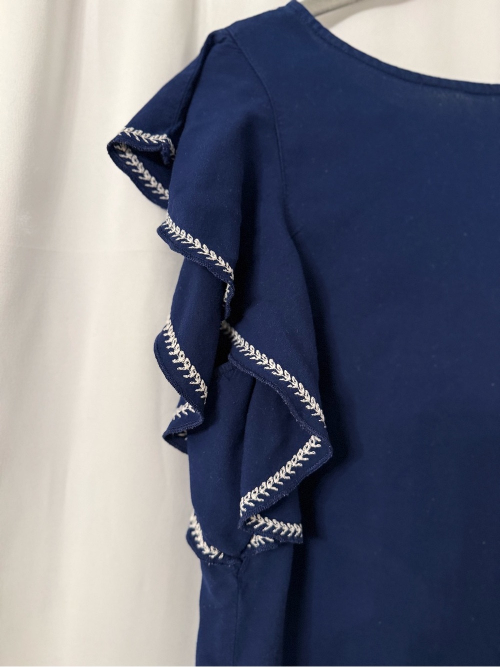 St. John’s Bay Navy Embroidered Boho Peasant Coastal Top Tassel Flutter Sleeve M - Picture 15 of 17